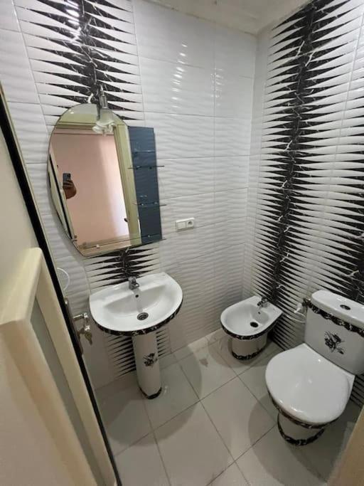 Appartement Ritz Tangier Bagian luar foto